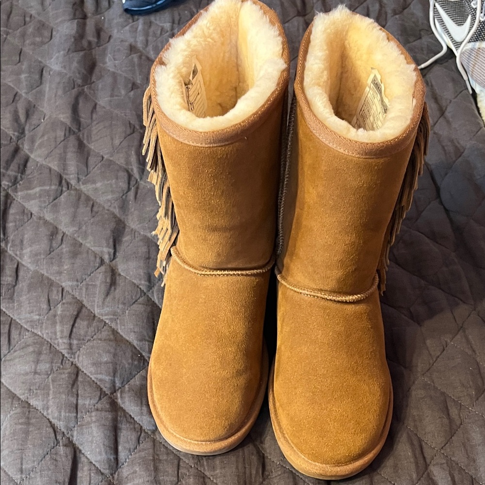 Minnetonka Brown Fringe Winter Boots NWOT